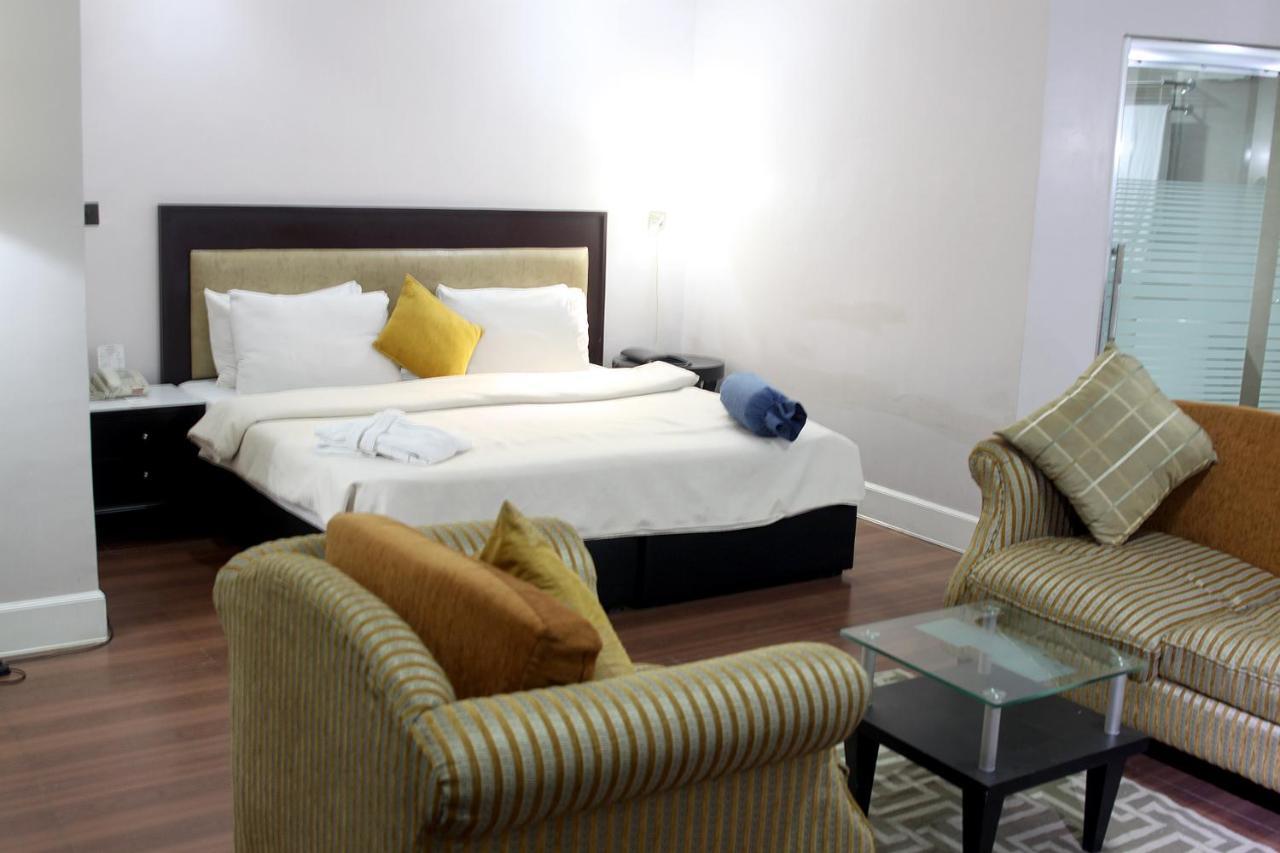 BW Starfire Hotel Ikeja Exterior foto