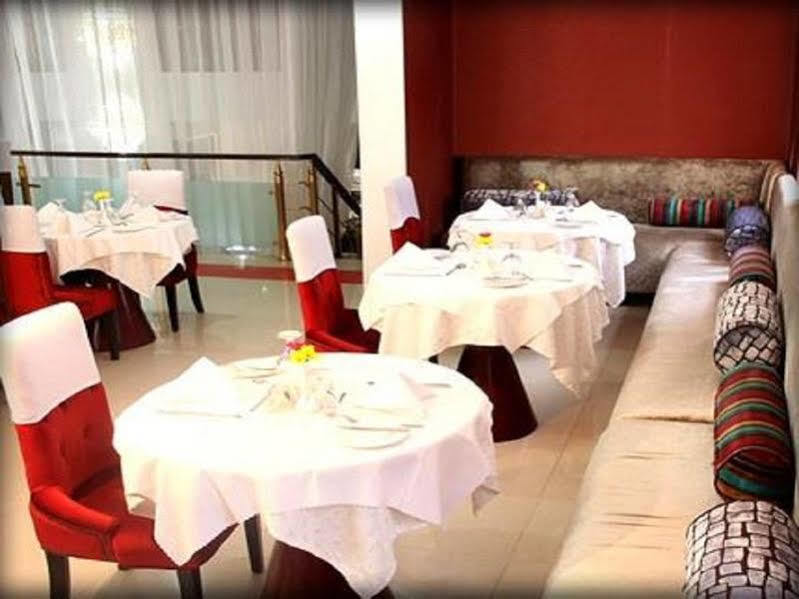 BW Starfire Hotel Ikeja Exterior foto
