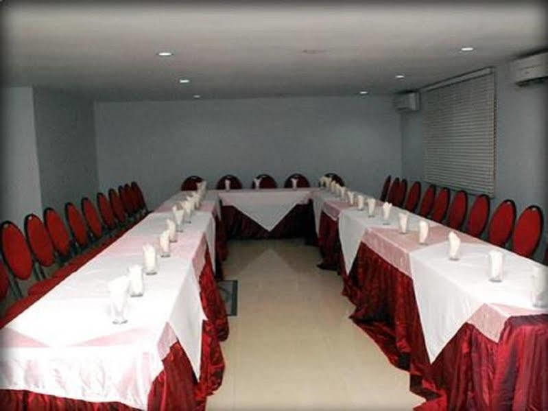 BW Starfire Hotel Ikeja Exterior foto