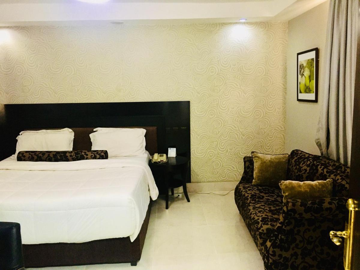 BW Starfire Hotel Ikeja Exterior foto
